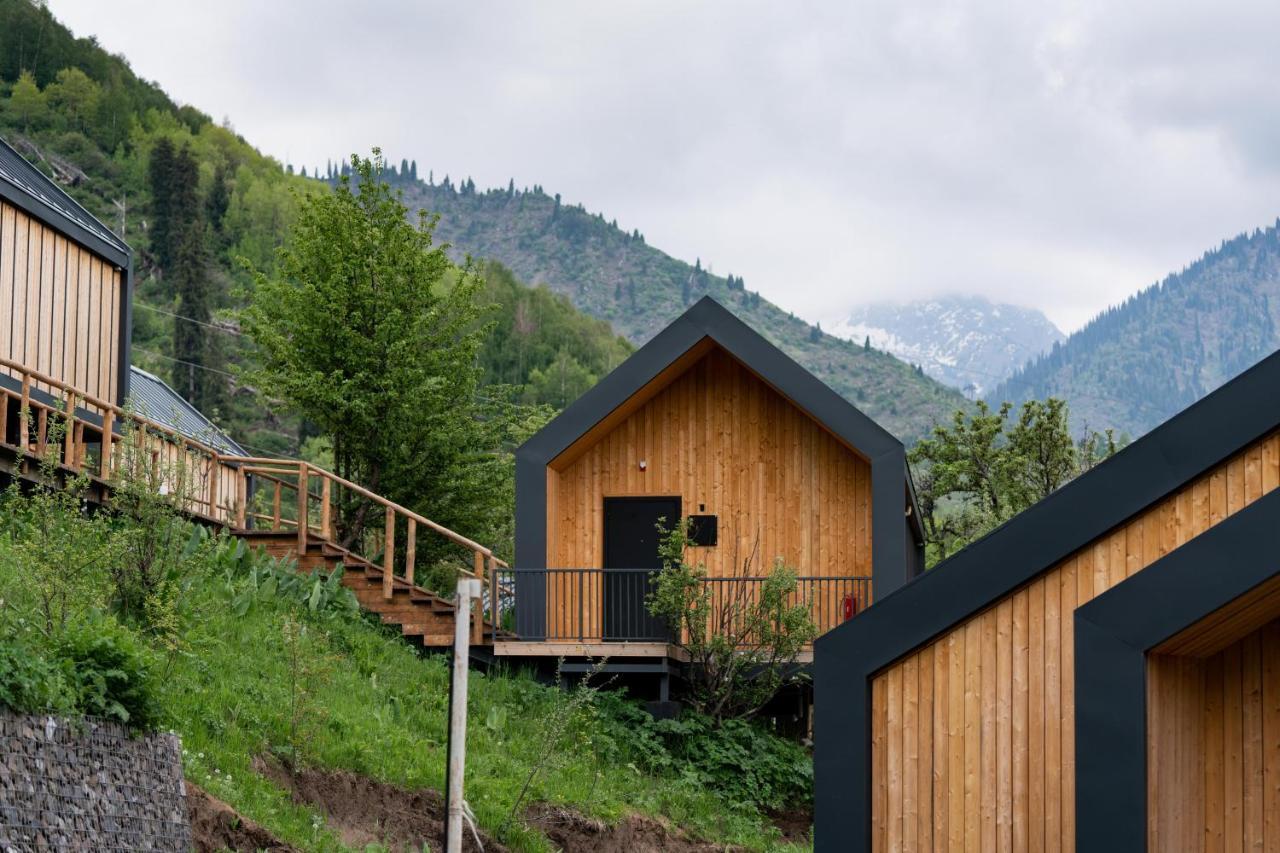 Qazaq Auyl Eco Hotel 알마티 외부 사진