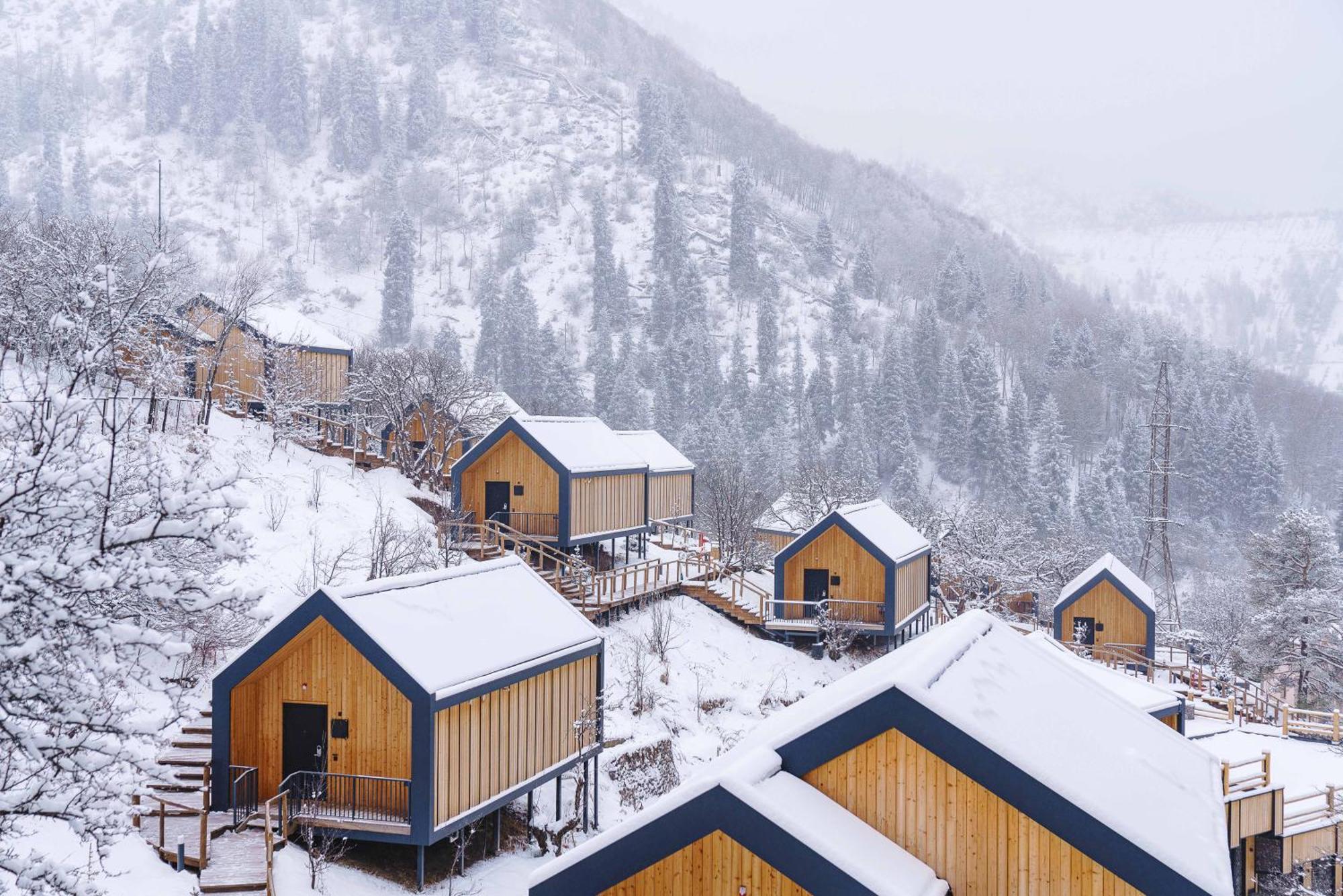 Qazaq Auyl Eco Hotel 알마티 외부 사진
