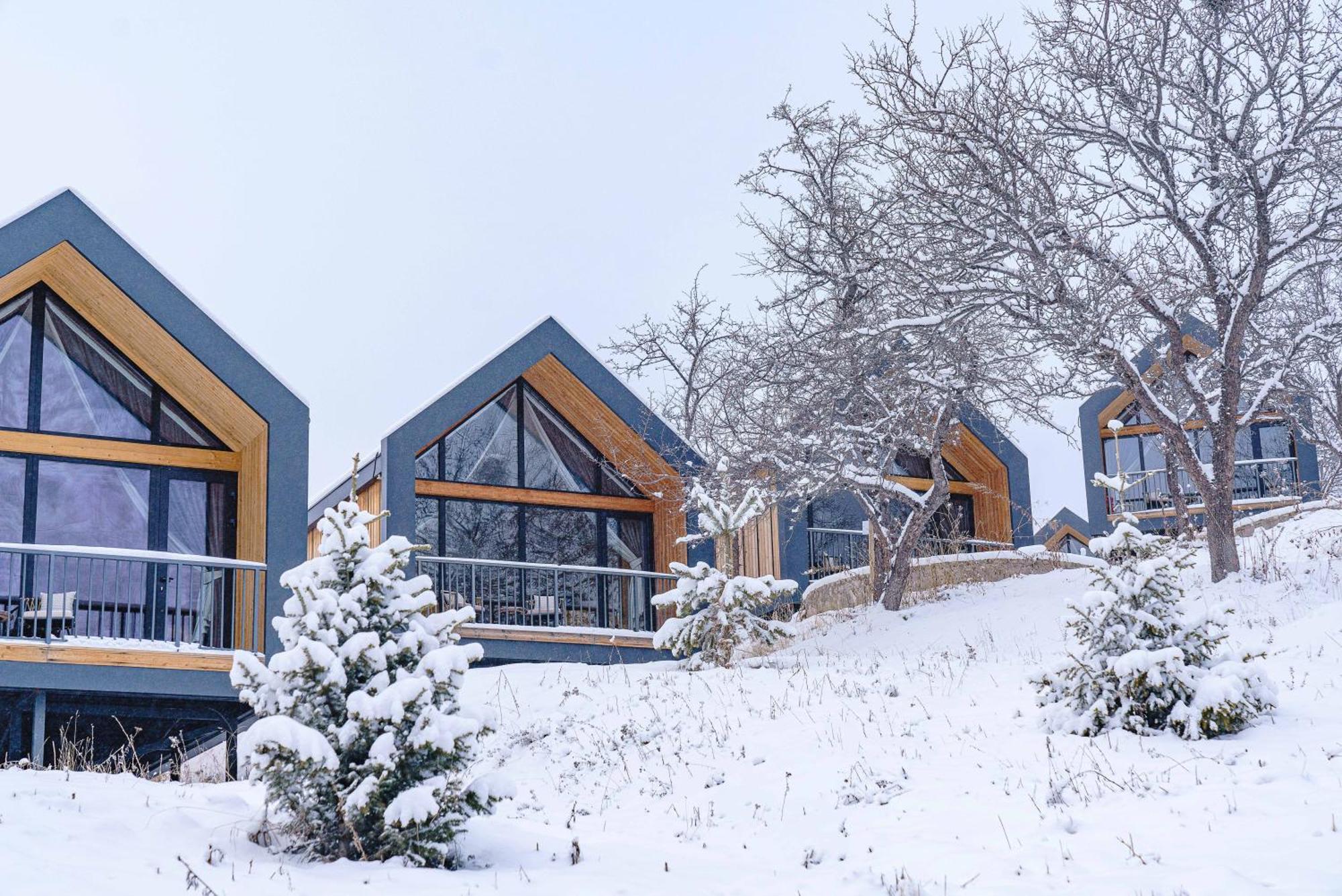 Qazaq Auyl Eco Hotel 알마티 외부 사진
