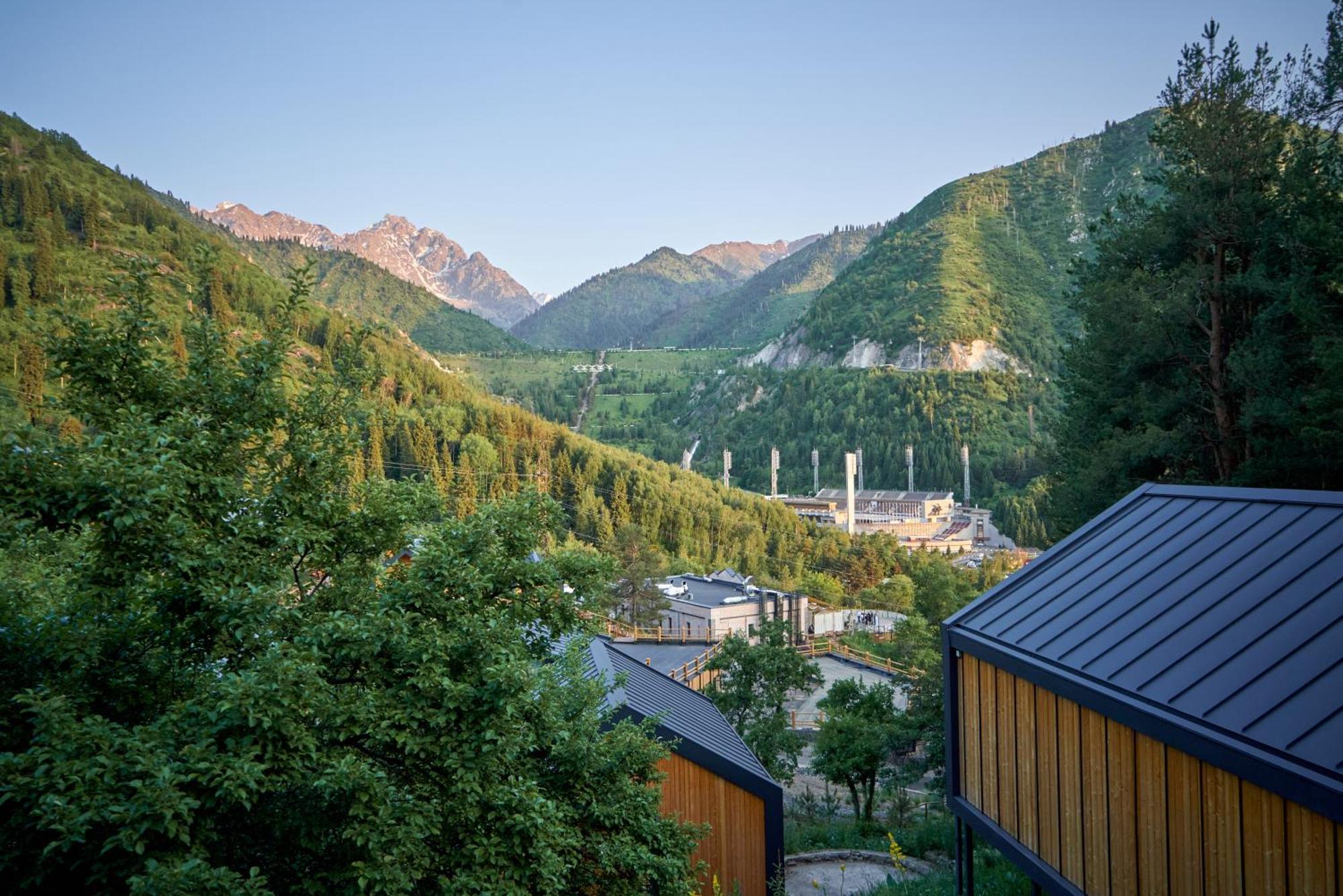 Qazaq Auyl Eco Hotel 알마티 외부 사진